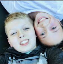 Kaige and Braelen Skinner