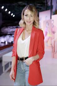 Check spelling or type a new query. Laura Figueiredo Sobre A Filha So A Deixo Com Tres Pessoas