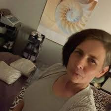 Amanda Nash's Instagram, Twitter & Facebook