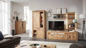 Der beistellschrank ist aus massivem teakholz gefertigt und ist sehr stabil und langlebig. Massivholz Im Wohnzimmer Interliving