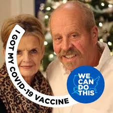 Who can recommend a photographer for an outdoor wedding