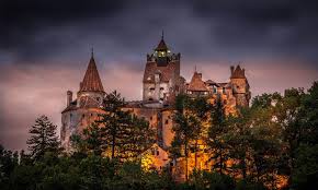 Totul a început în 1897, când irlandezul brom stoker a scris romanul de mare succes „dracula. Excursie BraÈov Sinaia Bran RaÈnov 49 99 Euro Panda Tour
