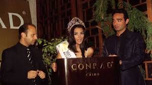 #حوريه_فرغلي حمدلله على السلامة pic.twitter.com/pngaftalf4. Ø¨Ø§Ù„ØµÙˆØ± Ø­ÙˆØ±ÙŠØ© ÙØ±ØºÙ„ÙŠ Ù…Ù† Ù…Ù„ÙƒØ© Ø¬Ù…Ø§Ù„ Ù„Ø¥Ø­Ø¯Ù‰ Ø¶Ø­Ø§ÙŠØ§ Ø¹Ù…Ù„ÙŠØ§Øª Ø§Ù„ØªØ¬Ù…ÙŠÙ„ Ø¯Ù†ÙŠØ§ Ø§Ù„ÙˆØ·Ù†