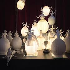 Points De Vente Selling Points Lumiere En Papier Sculpture Papier Mache Lampe En Papier