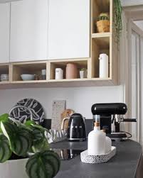 La Loutre Scandinave Nous Ouvre Ses Portes Clem Around The Corner Smeg Bouilloire Decoration Interieure Tendance Cuisines Deco
