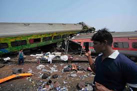 India passenger train derailment leaves ...