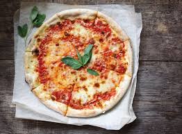 Italienische Pizzen Was Ist Ihr Geheimnis Und Wo Gibt Es Die Beste Pizza Teig Italienische Gerichte Pizza Topping Ideen