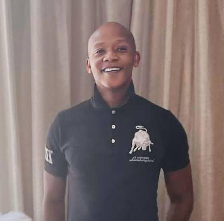 This is Hangwani Morgan Maumela, a controversial Tenderpreneur implicated in the R2 billion Tembisa Hospital corruption scandal, where he's accused of benefiting over R800m from irregular tenders. He's reportedly a relative of