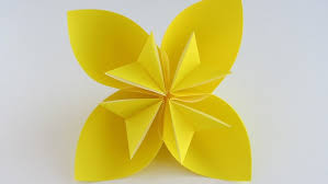 Both of these are the same model but one is more curved and flowery which gives it a completely different look. Easy Origami Kusudama Flower Youtube