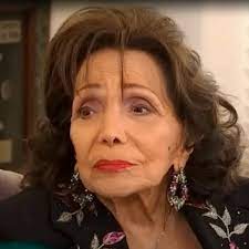 Impacta María Victoria a fans por verse muy sana a sus 97