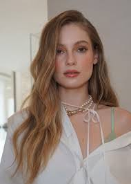 How Does Hannah Dodd Do Her Makeup?