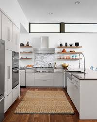 Midcentury Modern Home Offers Fabulous Indoor Outdoor Connection In Austin Kitchen Inspiration Design Modern Kitchen Design Mid Century Modern Kitchen