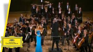 The london times her performances are immaculate, mercurial moments played with the utmost clarity and with intonation that never falters. Anne Sophie Mutter Mendelssohn Violin Concerto In E Minor Op 64 I Allegro Molto Appassionato Youtube