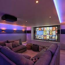 Cinema Maison Basementideas Io Net Decor Basementbedroomslayout Basementideas Cinema En 2020 Cinema Maison Decoration Maison Salle De Cinema Maison