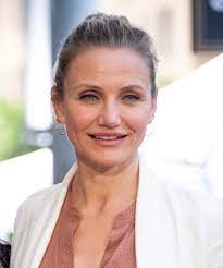 Cameron michelle diaz (born august 30, 1972) is an american retired actress who is also an author, producer, and model. Cameron Diaz Teases Possible Return To Acting