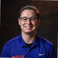 Eric Comeau's Instagram, Twitter & Facebook