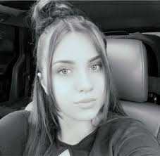 Hi everyone! I'm looking for a photographer to do my baby's first year and  smash cake pictures. Preferably someone around the area and who has  backdrops and props. Thank you!