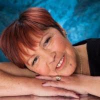 Sharon Sereda's Instagram, Twitter & Facebook