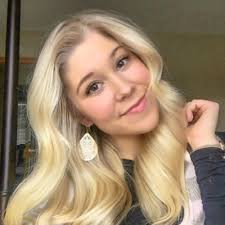 Kelly Stewart (@_kellystewart_)