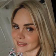 Fran Burnham's Instagram, Twitter & Facebook