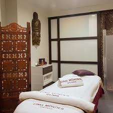 Découvrez également nos tarifs pour une séance de réflexologie plantaire, de reiki ou encore de méditation ou hypnose. The 10 Best Massage Day Spas Wellness Centers In Marseille Tripadvisor
