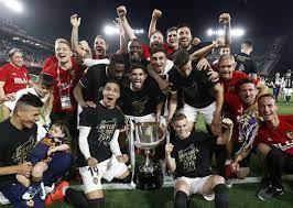 Valencia are trying to push. Valencia Beats Barcelona 2 1 To Win The Copa Del Rey