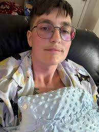 Introduction and experience with top surgery as a transman