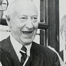 12 de Enero 📅 En el día de la fecha conmemoramos un nuevo aniversario del  fallecimiento de Roberto Tomás Barili. Periodista, escritor y fundador del  Archivo Museo Histórico Municipal. Recordado por su