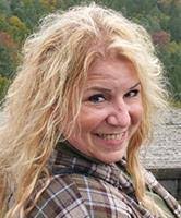 Lori Grimm's Instagram, Twitter & Facebook