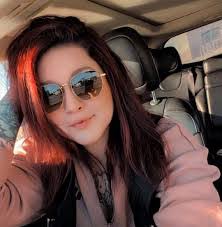 Cassy Parks's Instagram, Twitter & Facebook