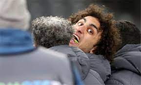 اختار صانع ألعاب الفريق الأول لكرة القدم بنادي آيل لاريسا، عمرو وردة، مواطنه وجناح نادي ليفربول ومنتخب مصر، محمد صلاح، ليفضله. Ø£ÙˆÙ„ Ø±Ø¯ Ø±Ø³Ù…ÙŠ Ø¨Ø¹Ø¯ Ø§Ù„Ø¥Ø¹ØªØ¯Ø§Ø¡ Ø¹Ù„Ù‰ Ø¹Ù…Ø±Ùˆ ÙˆØ±Ø¯Ø© ØªØ¬Ø§Ø± Ù…Ø®Ø¯Ø±Ø§Øª ÙŠØ¯Ø¹Ù…ÙˆÙ† Ø§Ù„ÙÙˆØ¶Ù‰ Ø±ÙŠØ§Ø¶Ø© Ø¹Ø±Ø¨ÙŠØ© ÙˆØ¯ÙˆÙ„ÙŠØ© Ø§Ù„Ø¥Ù…Ø§Ø±Ø§Øª Ø§Ù„ÙŠÙˆÙ…