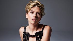 Actress scarlett johansson has recently chopped off her hair into a stylist undercut similar to miley cyrus. Scarlett Johansson With Blonde Short Hair Wallpaper 4k Ultra Hd Id 3877