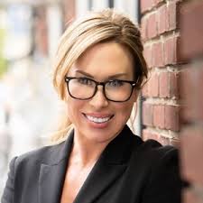 Susan Bence, Real Estate Associate