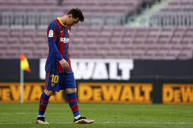 El 16 de octubre de 2004, messi se estrenaba como jugador del conjunto azulgrana. Messi No Jugara El Ultimo Partido De Liga Con Barcelona Los Angeles Times