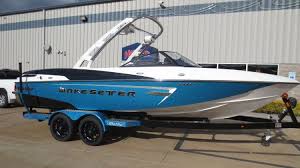 2014 malibu boats wakesetter 21 vlx prices and specs select option packages below. 2014 Malibu Boats Ca Wakesetter 23 Lsv For Sale In Dubuque Ia 52001 Iboats Com Malibu Boats Wakeboard Boats Wakeboarding