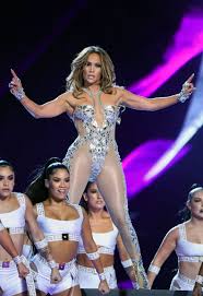 Kicking off the show for super bowl liv, shakira got things started with live renditions of she wolf and picked up her gibson firebird guitar encrusted with 70,000 swarovski jet hematite. Jennifer Lopez S Makeup Artist Reveals 10 Hour Prep For Super Bowl Beauty Look
