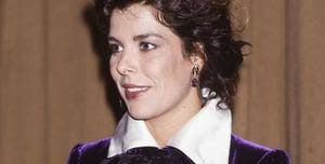 La giacca di Carolina di Monaco grigia elegante