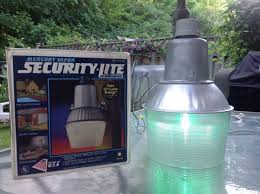 Lighting Gallery Net Security Lights Regent Nh 1204m 175 Watt Mercury Vapor Security Light