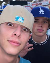 not saying i'm the best at what i do, i'm just saying that it's me vs  whoever wanna lose