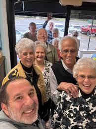 Good morning Doors Fans... I hope everyone had a great weekend!!! Happy  Monday everybody ✌️