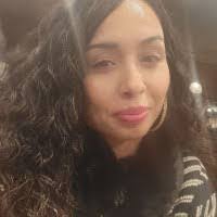 Alice Farfan's Instagram, Twitter & Facebook