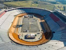 Submitted 3 days ago by gordonghawk15. Bristol Motor Speedway Dirt Transformation In Photos Nascar