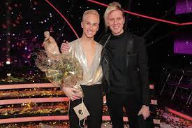 Christoffer strandberg on oppinut imitoimaan tarkkailemalla ihmisiä. Tassa On Christoffer Strandbergin Janne Rakas