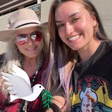 What is the best 40 foot toy hauler to consider?