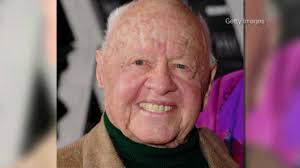 Fight over Mickey Rooney's remains averted