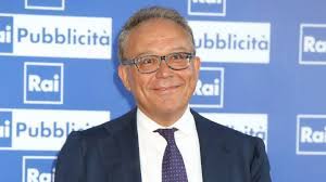 Da quando si è appresa la notizia, ieri nel tardo pomeriggio, a tutt'oggi non si è ancora fermata la commozione per la morte di lauro,. Enrico Varriale Non E Piu Vicedirettore Di Rai Sport Qds