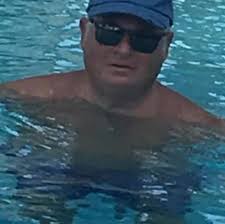 Question: Looks like "Ze'ev son of Emanuel". Only problem the father's  secular name was "Emanuel", and religious name