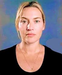 ما عاد لي رغبة في تغيير حياتي، فالأوان قد فات، خاصة بعد ما مر من العمر.  لكني أشمئز من الوضع الذي أنا فيه. أنا مجرد خادم يعمل ليل نهار مقابل حفنة من