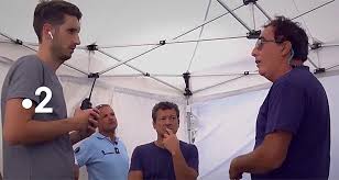 Le duo comique toulousain, composé d'eric carrière et de francis ginibre et l'année s'annonce chargée pour les chevaliers du fiel : Surprise Sur Prise Agustin Galiana Clem Les Chevaliers Du Fiel Pieges Par Laury Thilleman Donel Jack Sman Tom Villa Toutelatele