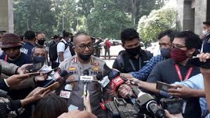 Kasus narkoba millen daru menambah daftar panjang artis yang terjerat kasus yang sama selama masa pandemi. Telibat Kasus Narkoba Polisi Tangkap Artis Sinetron Berinisial Rr Tribrata Tv Humas Polri